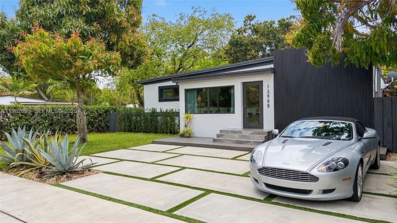 13900 NE 16th Ct , North Miami, FL 33181 Photo