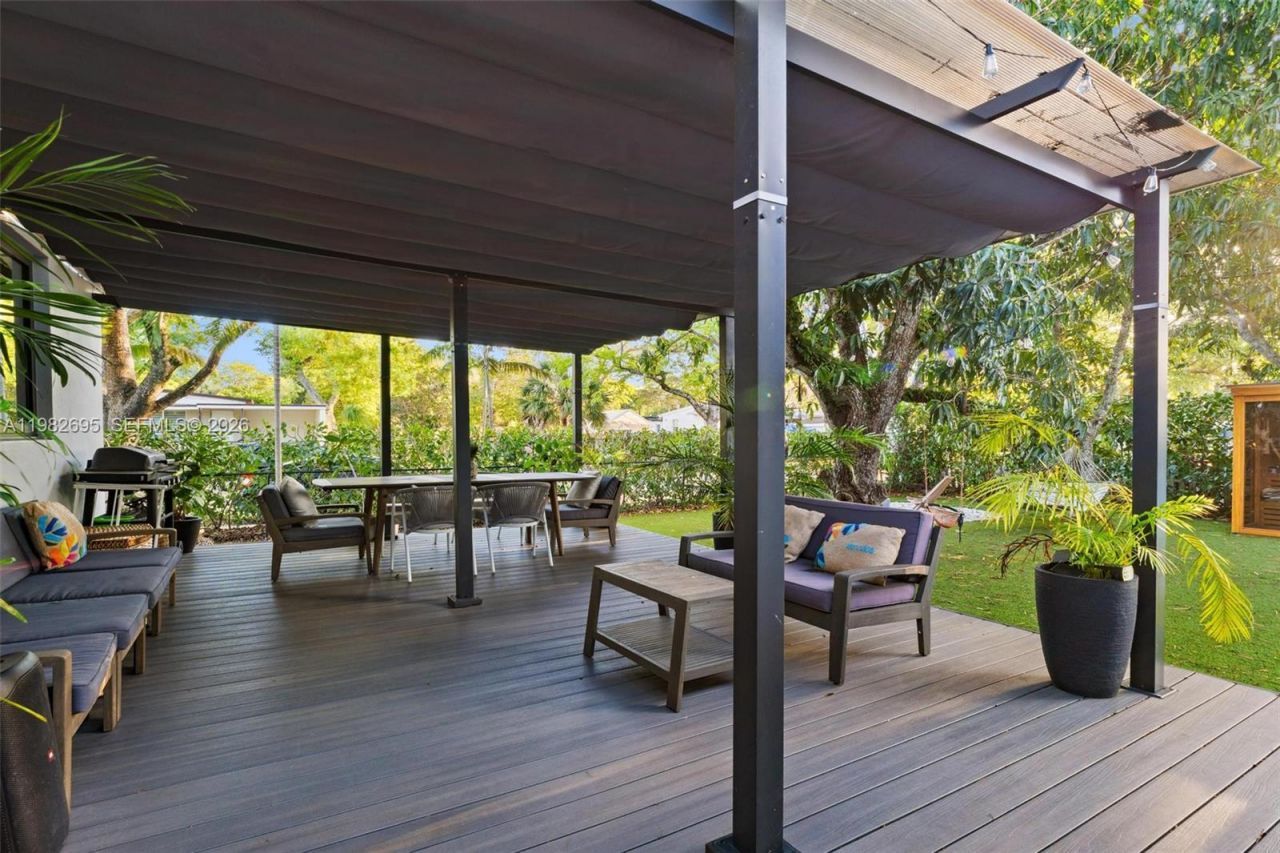 13900 NE 16th Ct , North Miami, FL 33181 Photo