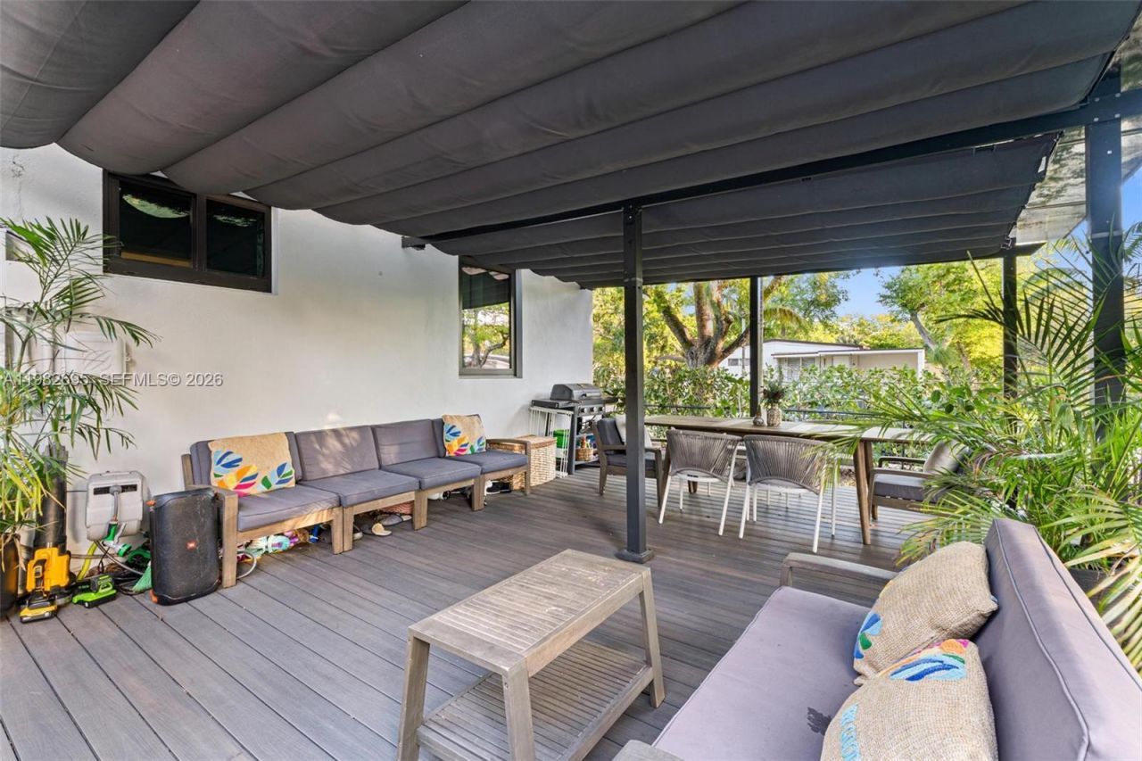 13900 NE 16th Ct , North Miami, FL 33181 Photo