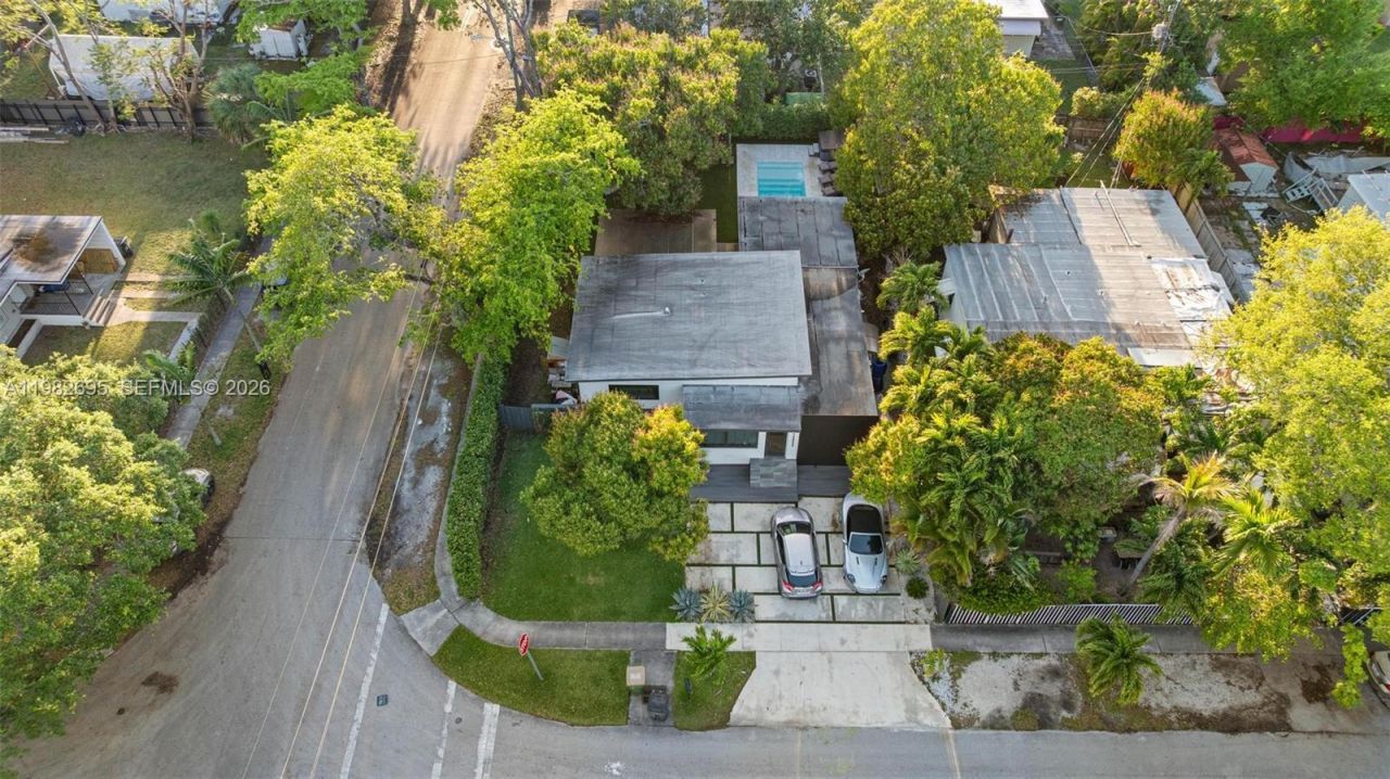 13900 NE 16th Ct , North Miami, FL 33181 Photo