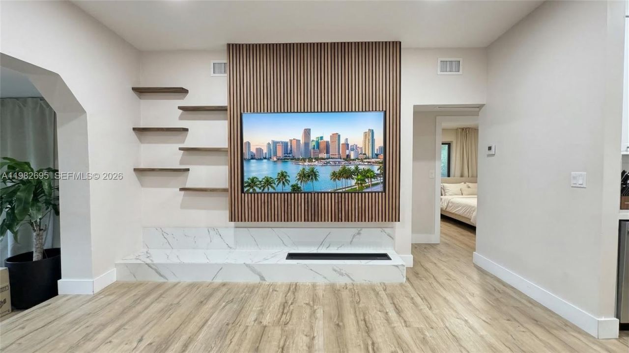 13900 NE 16th Ct , North Miami, FL 33181 Photo