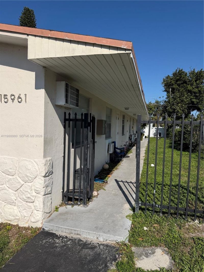 15961 NE 18th Pl , North Miami Beach, FL 33162 Photo