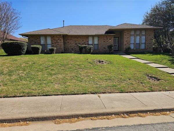 1340 Grand Teton Drive, DeSoto, TX 75115