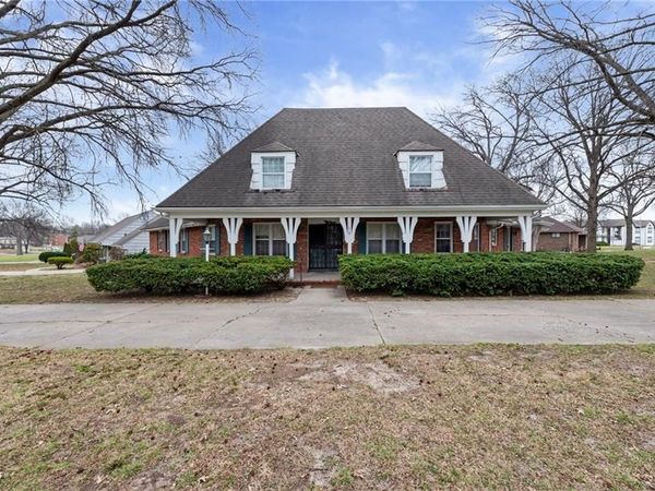 11415 Minor Drive, Kansas City, MO 64114