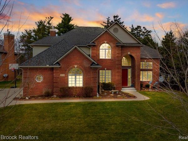 29750 Martell Court, Novi, MI 48377