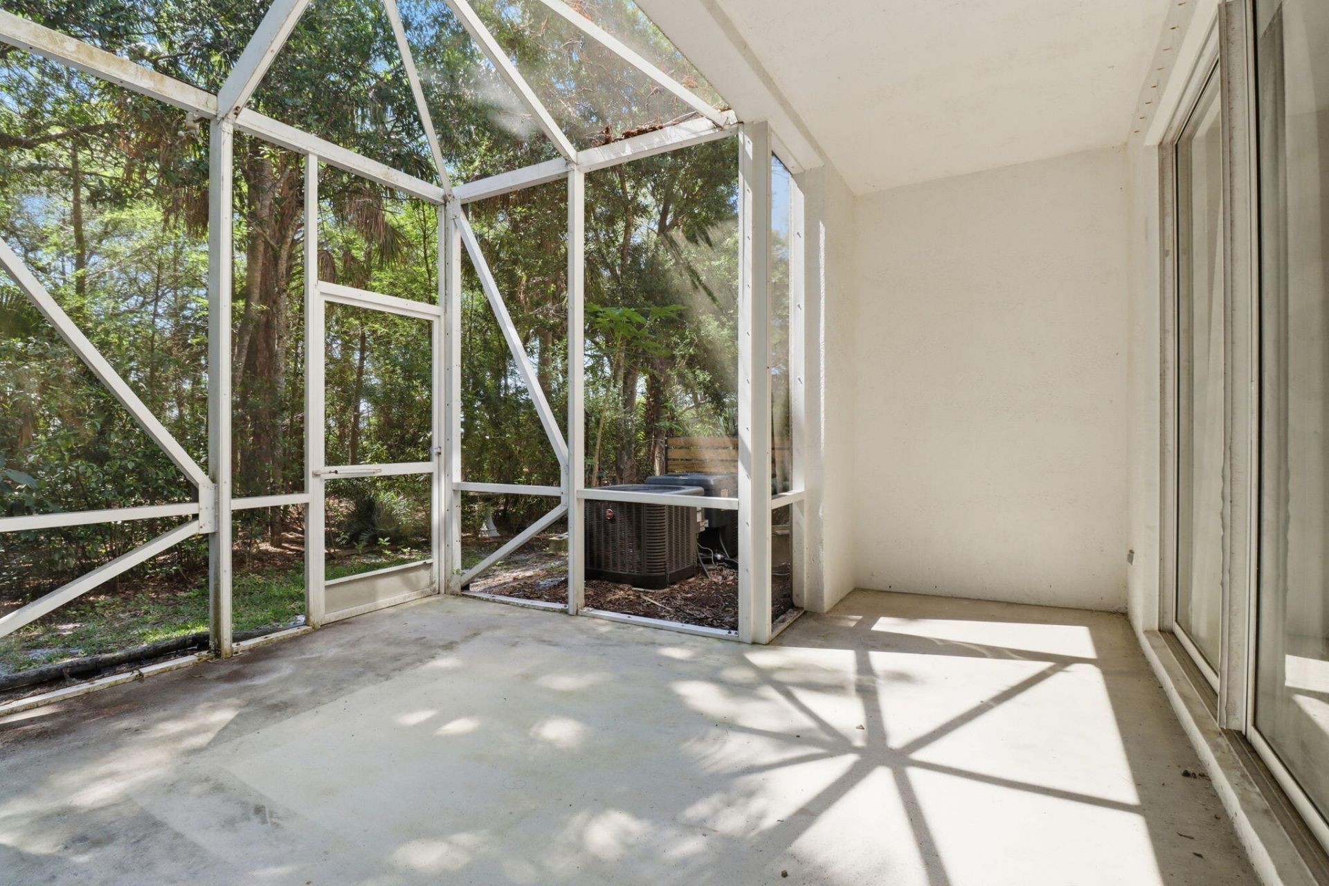 9902 Lago Drive, Boynton Beach, FL 33472 Photo