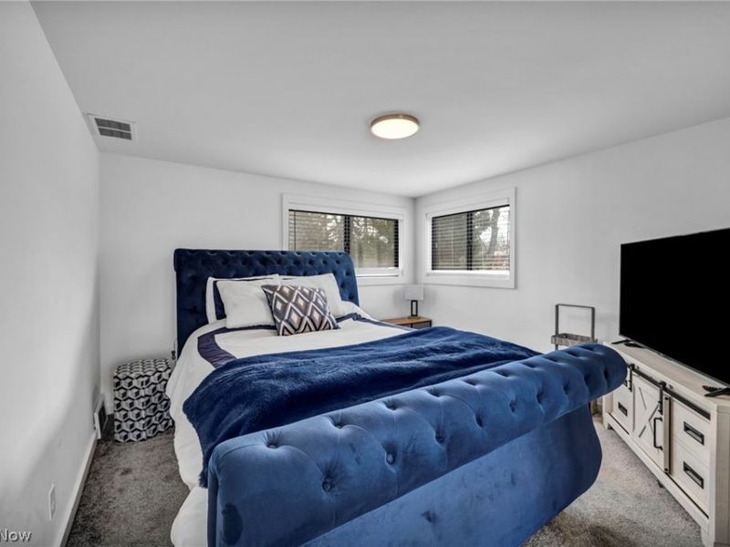 32321 Lake Shore Boulevard , Willowick, OH 44095 Photo 10