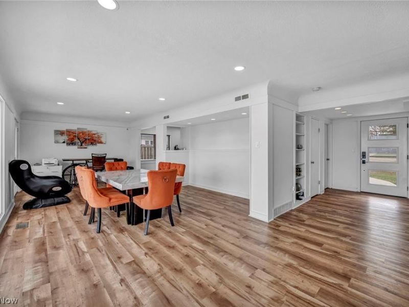 32321 Lake Shore Boulevard , Willowick, OH 44095 Photo 12