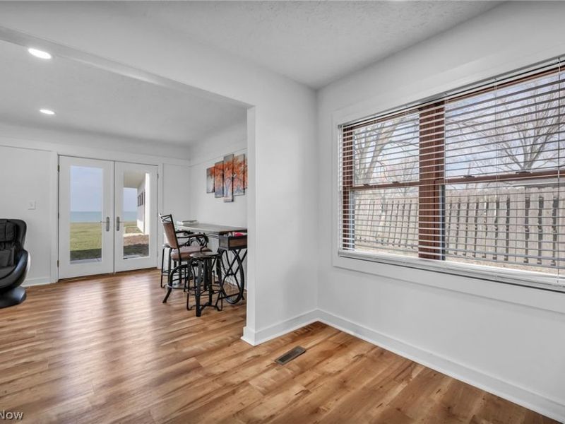 32321 Lake Shore Boulevard , Willowick, OH 44095 Photo 16