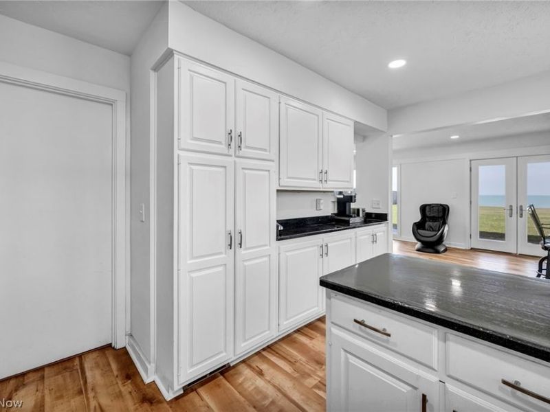 32321 Lake Shore Boulevard , Willowick, OH 44095 Photo 20