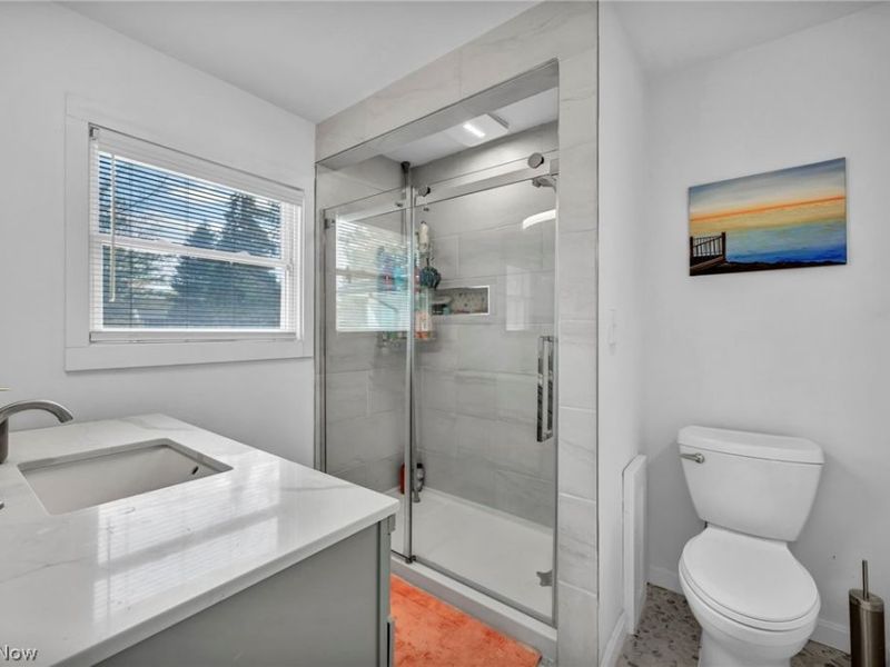 32321 Lake Shore Boulevard , Willowick, OH 44095 Photo 24