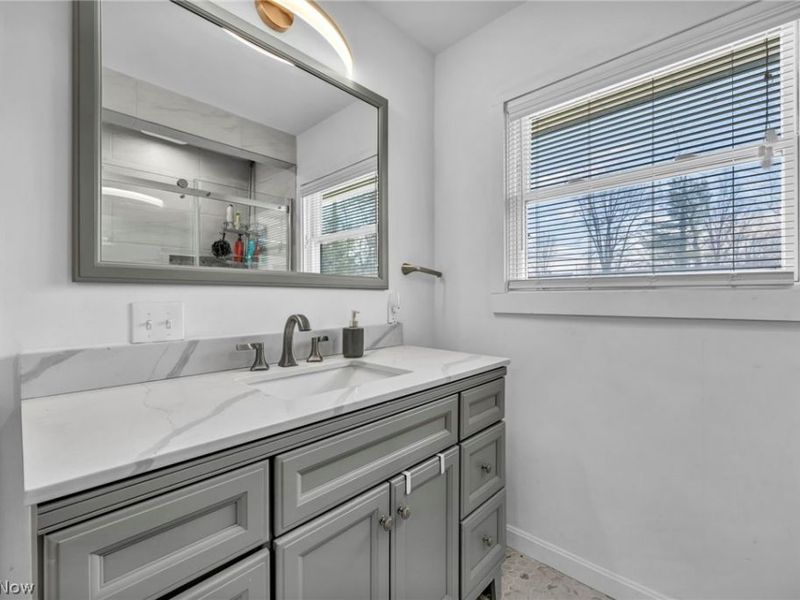 32321 Lake Shore Boulevard , Willowick, OH 44095 Photo 25