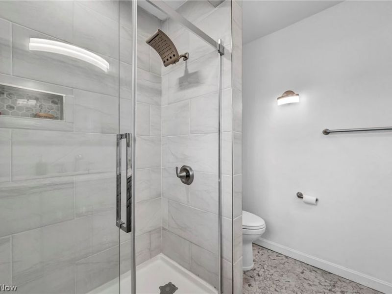 32321 Lake Shore Boulevard , Willowick, OH 44095 Photo 26