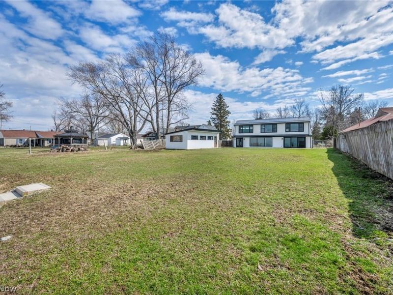 32321 Lake Shore Boulevard , Willowick, OH 44095 Photo 42