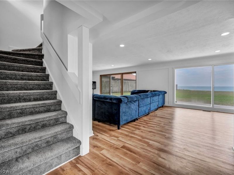 32321 Lake Shore Boulevard , Willowick, OH 44095 Photo 5