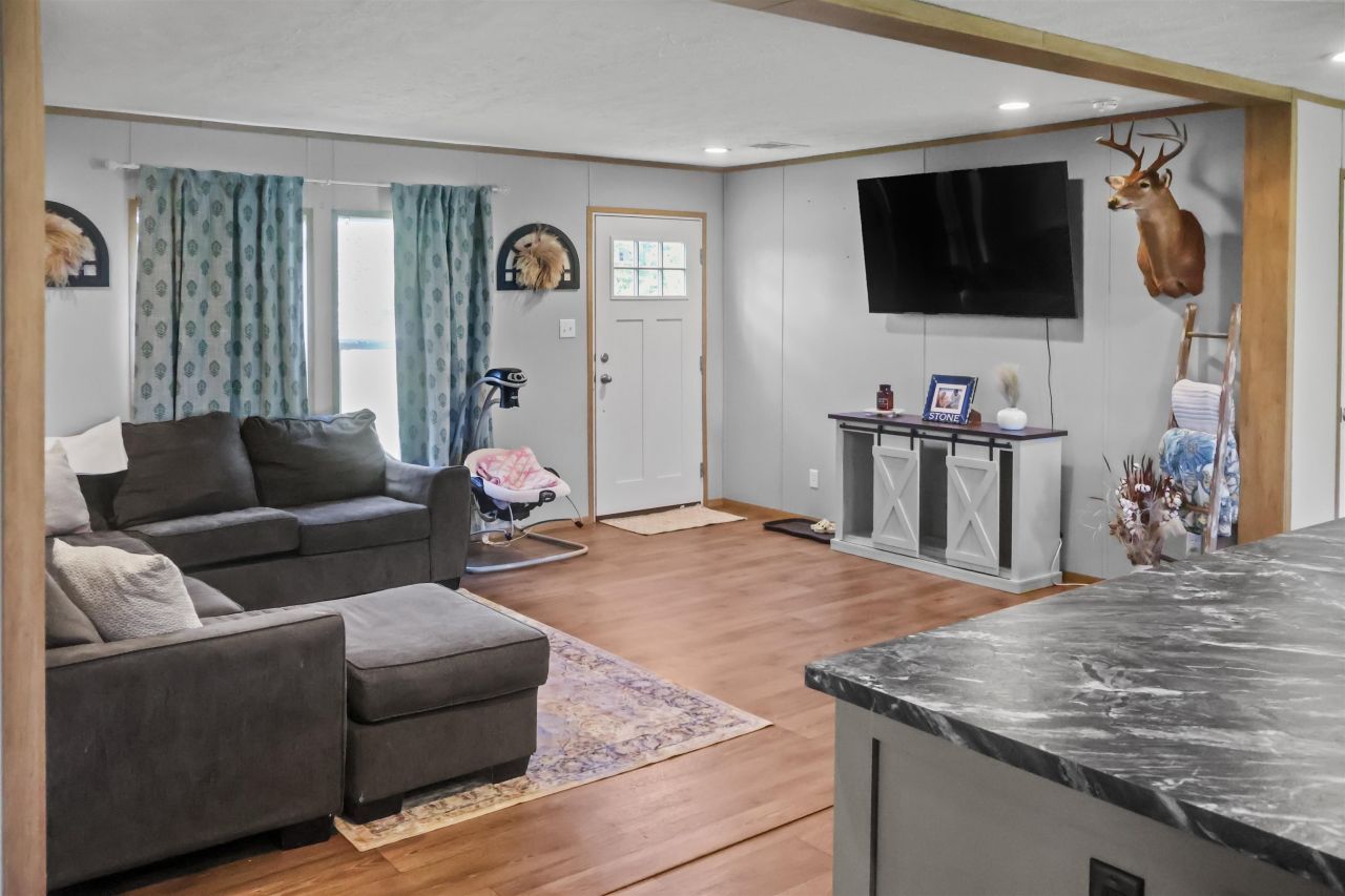 19297 NE Barton Cemetery Road , Altha, FL 32421 Photo