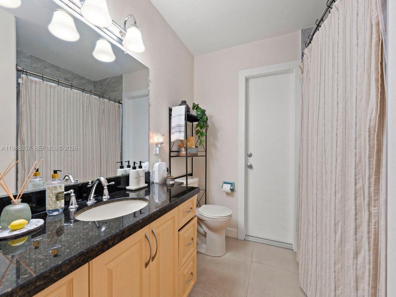 8530 NW 179th St , Hialeah, FL 33015 Photo