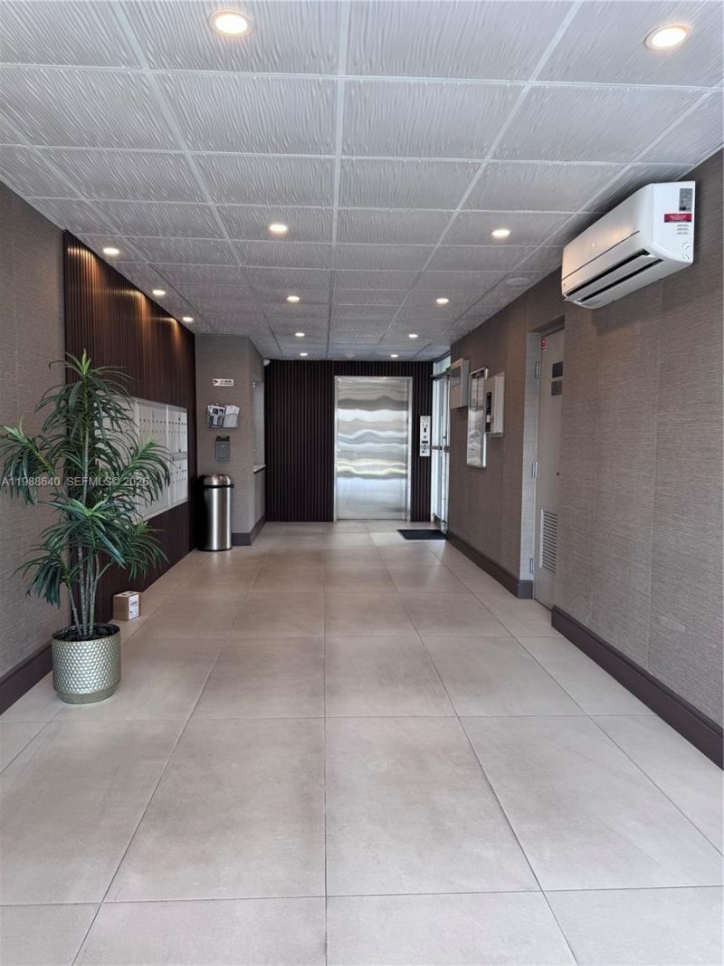 1400 SW 27th Ave , Unit 702, Miami, FL 33145 Photo