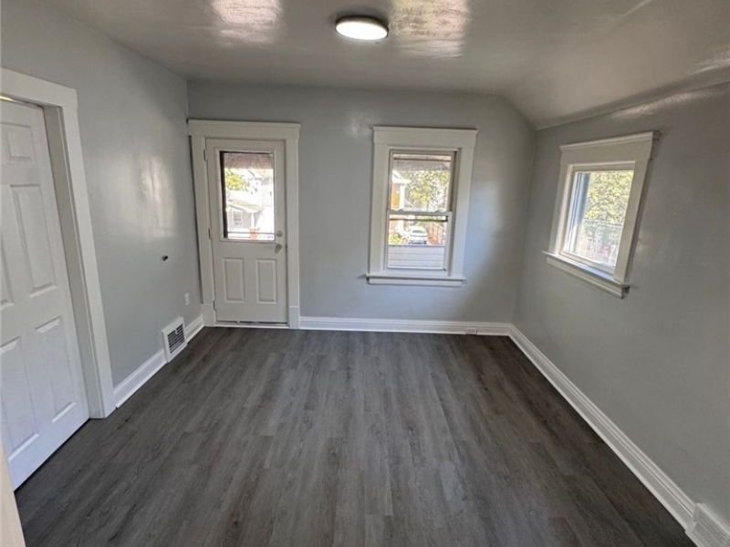 2215 Hood Avenue, Cleveland, OH 44109 Photo 5