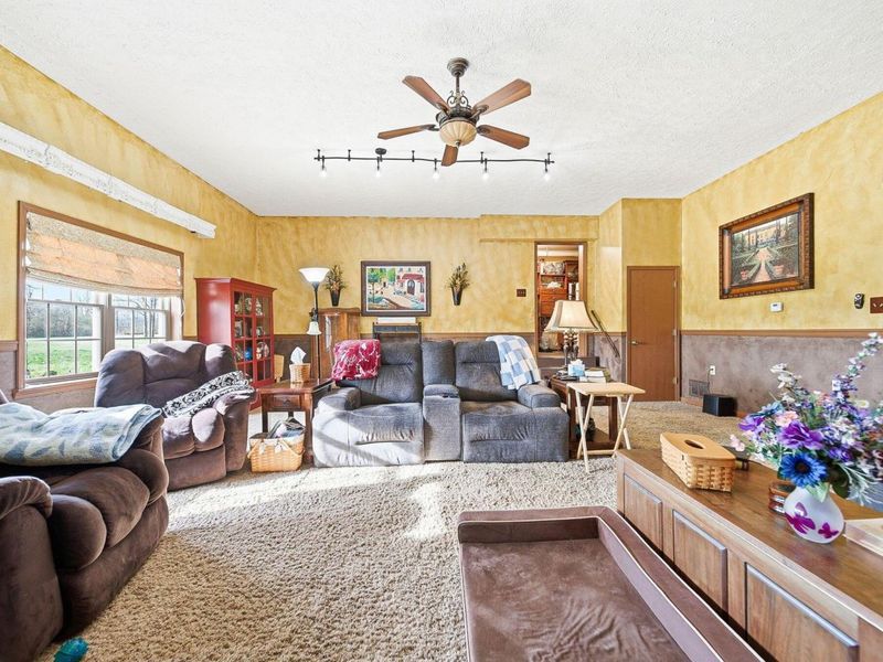 1040 Straight Creek Road, Waverly, OH 45690 Photo 12