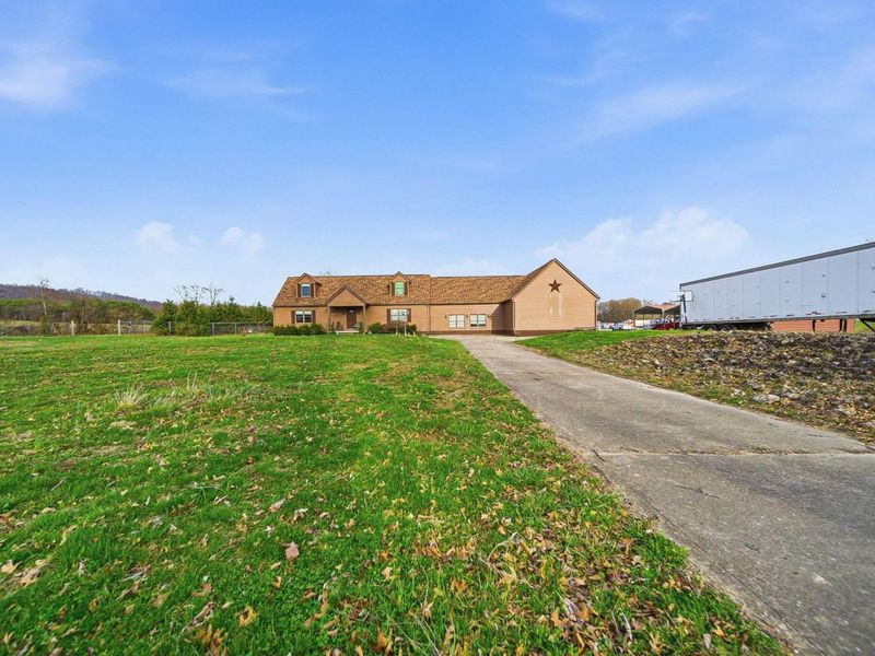 1040 Straight Creek Road, Waverly, OH 45690 Photo 2