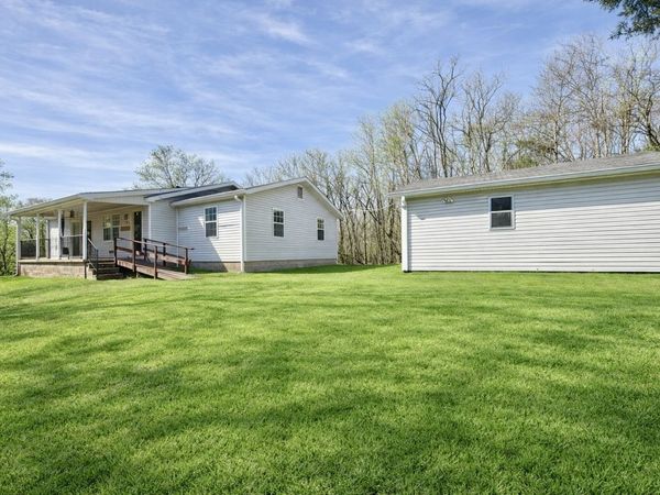 950 Sewell Branch Rd , Clifton, TN 38425