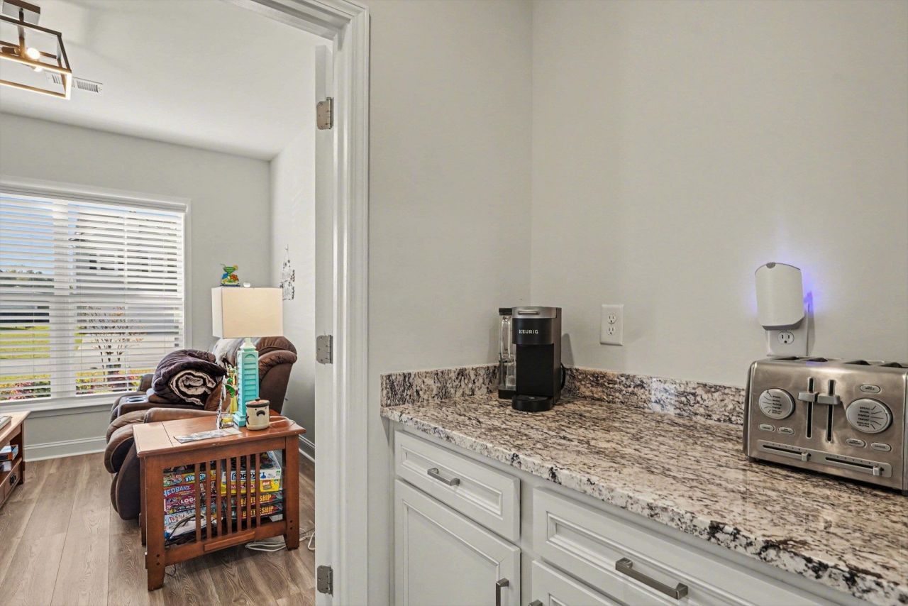 1649 Villena Dr. Photo 10