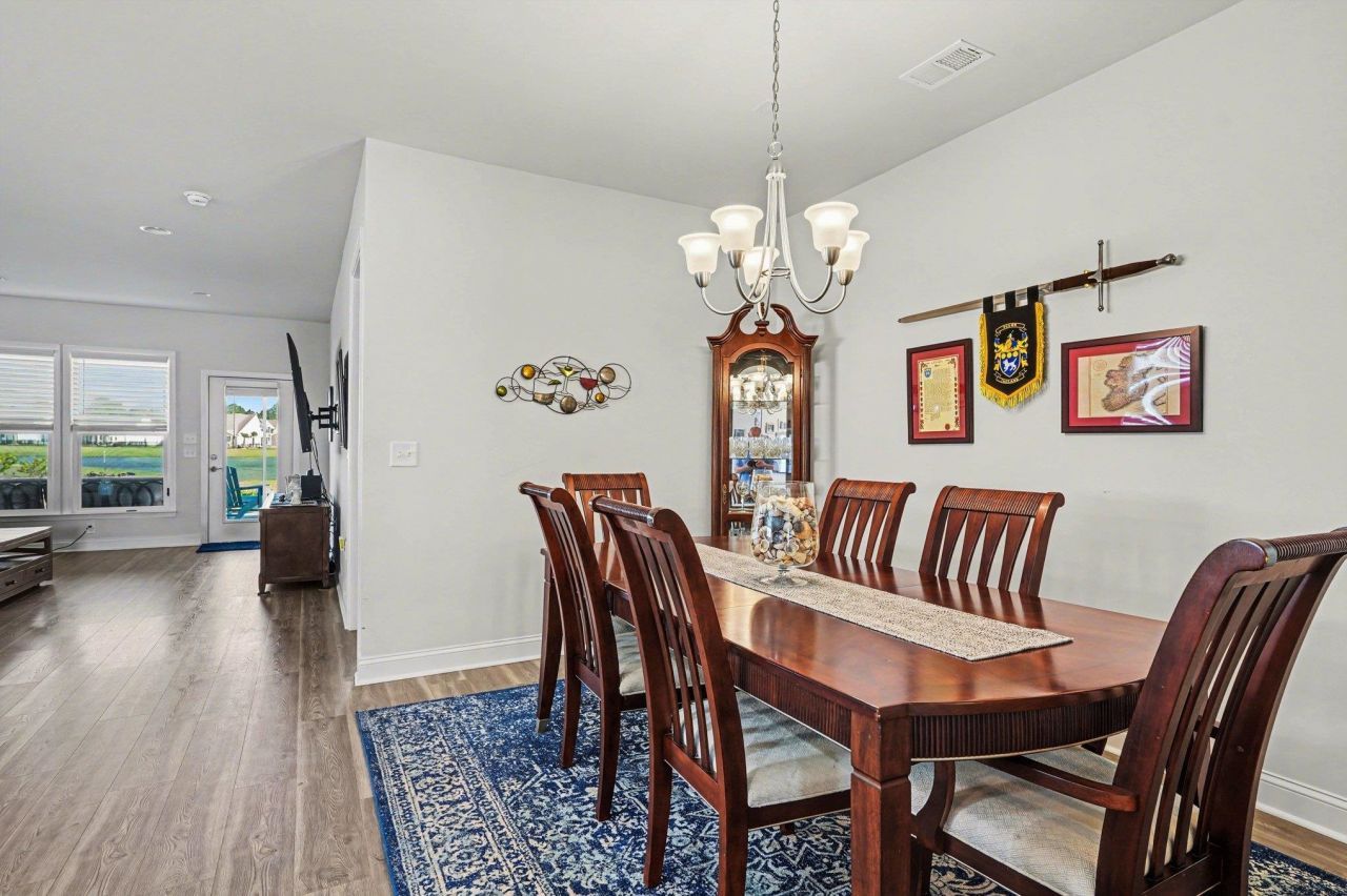 1649 Villena Dr. Photo 8