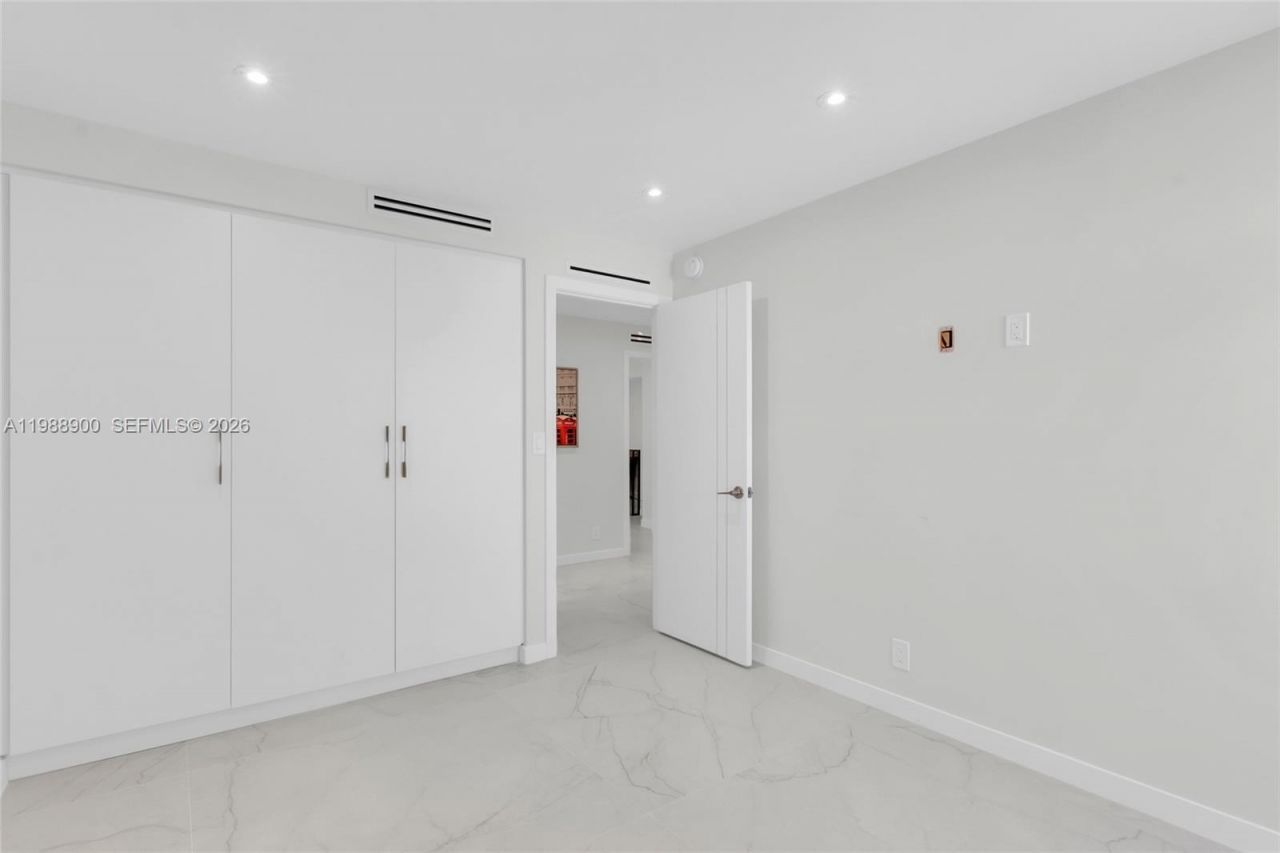 20441 NE 30th Ave , Unit 424-9, Aventura, FL 33180 Photo