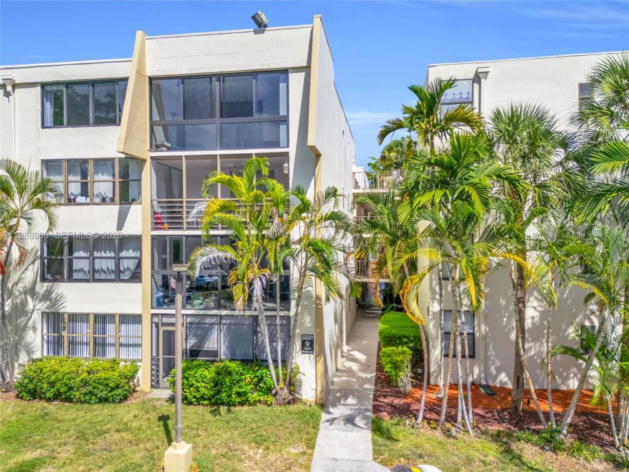 20441 NE 30th Ave , Unit 424-9, Aventura, FL 33180 Photo