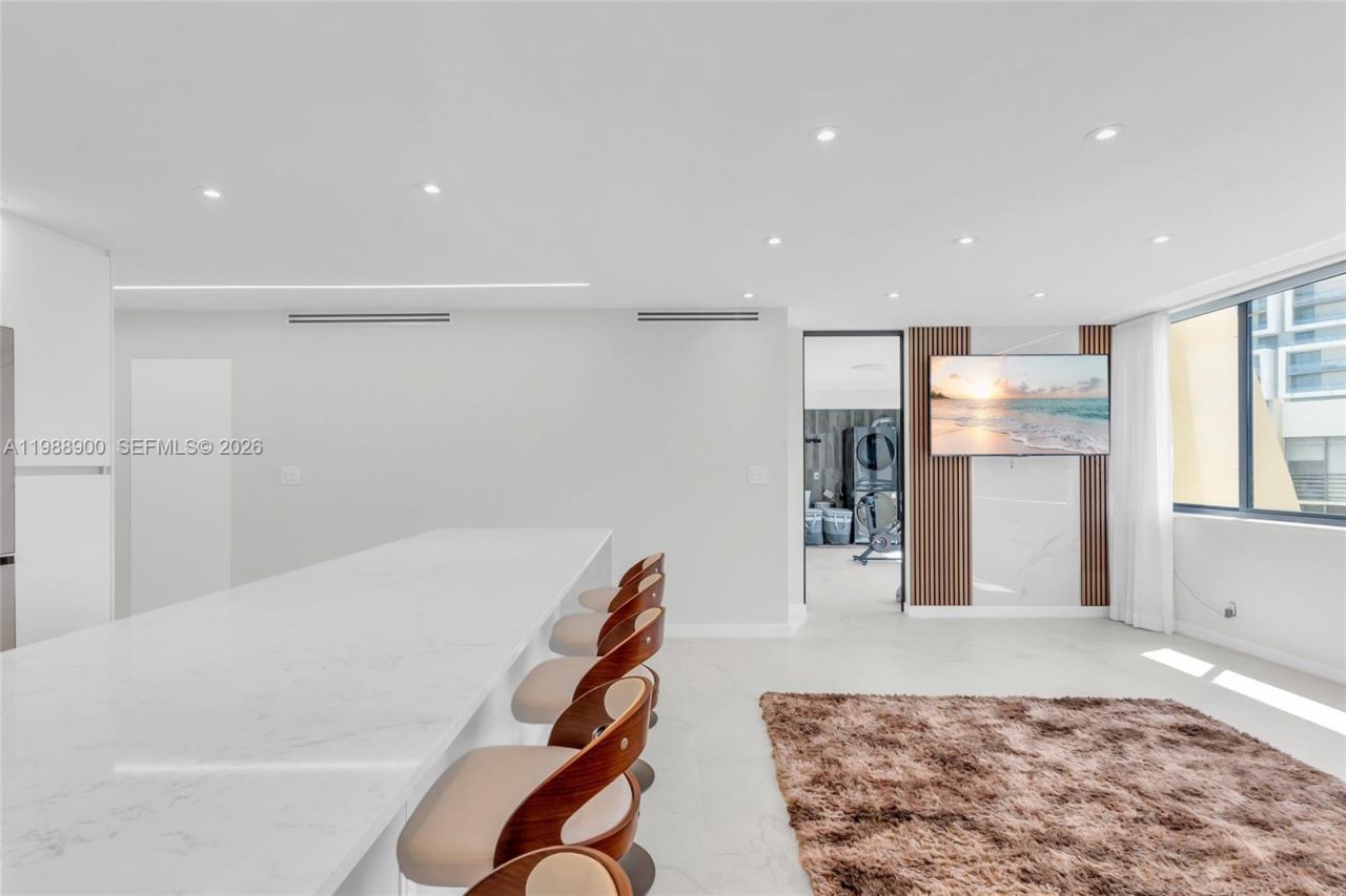 20441 NE 30th Ave , Unit 424-9, Aventura, FL 33180 Photo