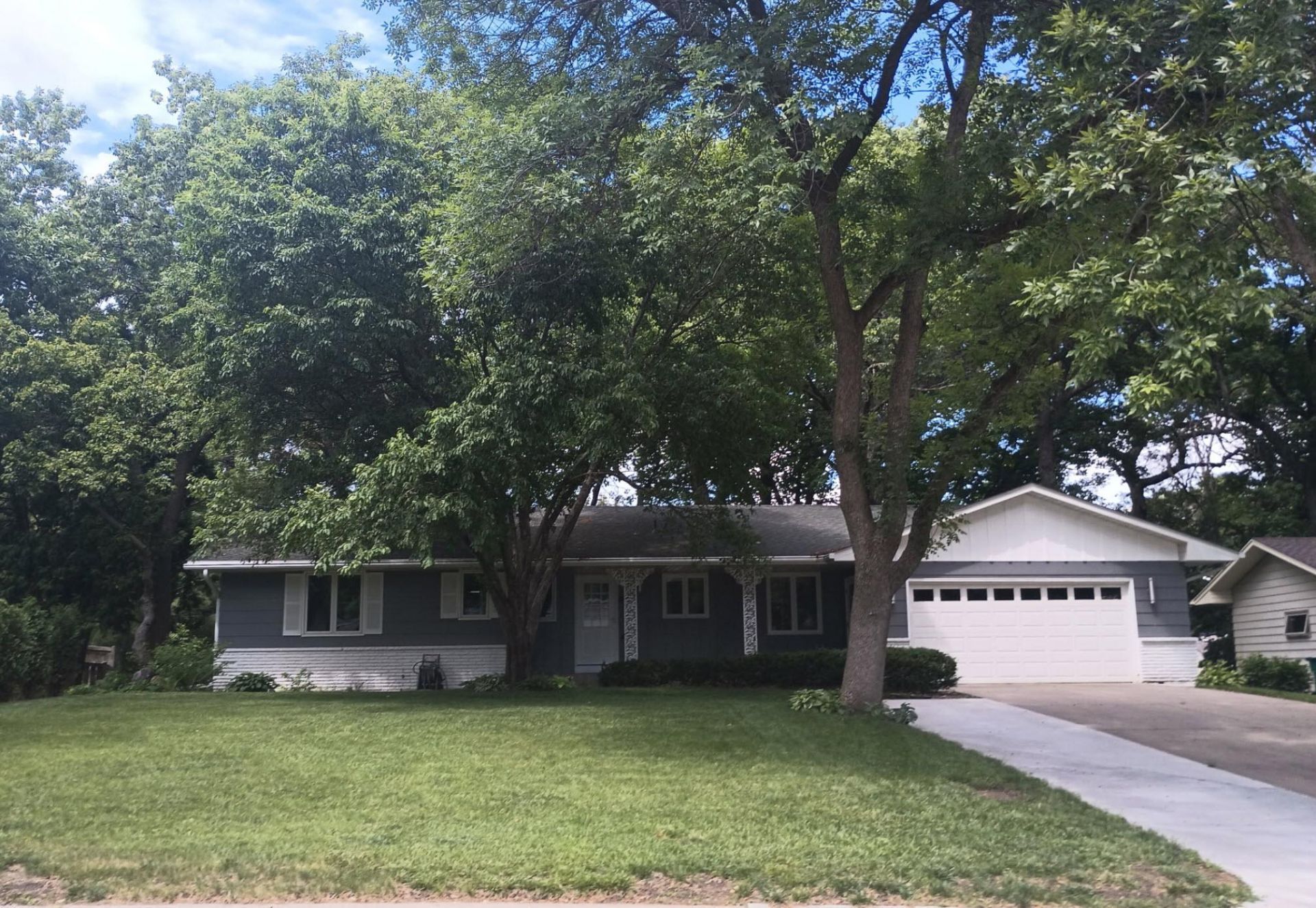 1463 Trollhagen Drive NE, Fridley, MN 55421