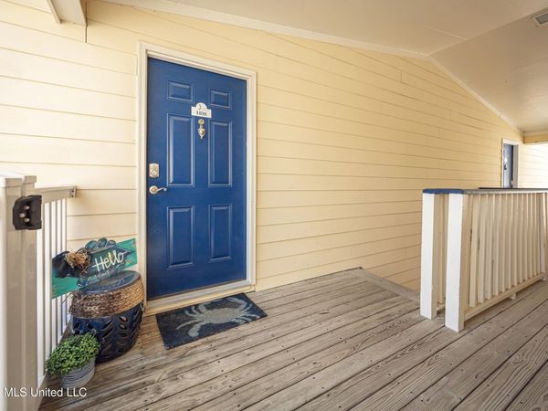 2421 Beachview Drive, Ocean Springs, MS 39564