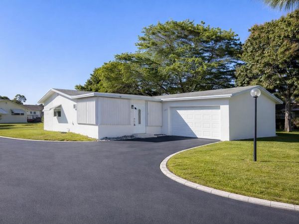 2613 SW Natura Avenue, Deerfield Beach, FL 33441