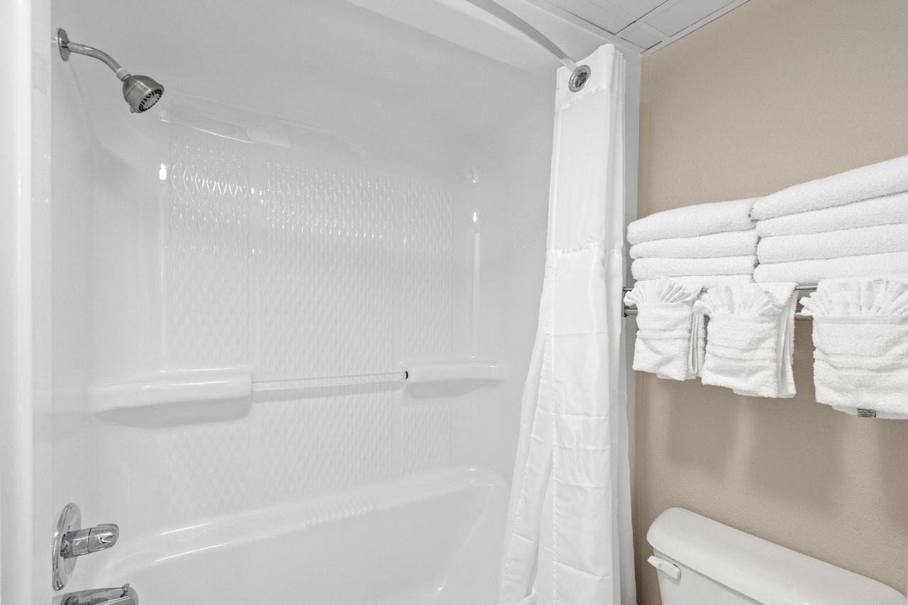 1200 N Ocean Blvd. N  Photo 19