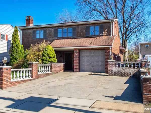 34 Bobbink Terrace, EAST RUTHERFORD, NJ 07073