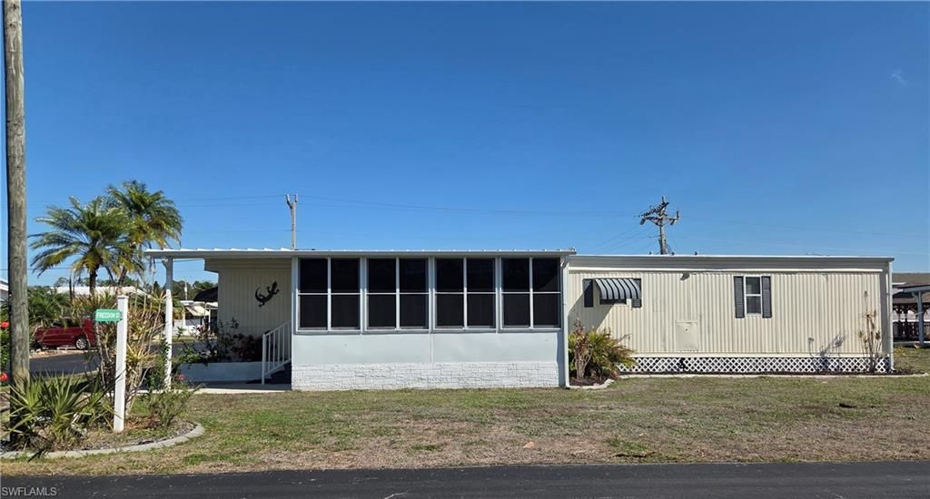 551 Freedom St, North Fort Myers, FL 33917 Photo