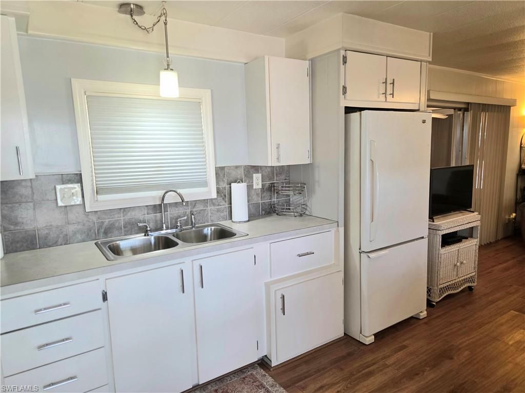 551 Freedom St, North Fort Myers, FL 33917 Photo