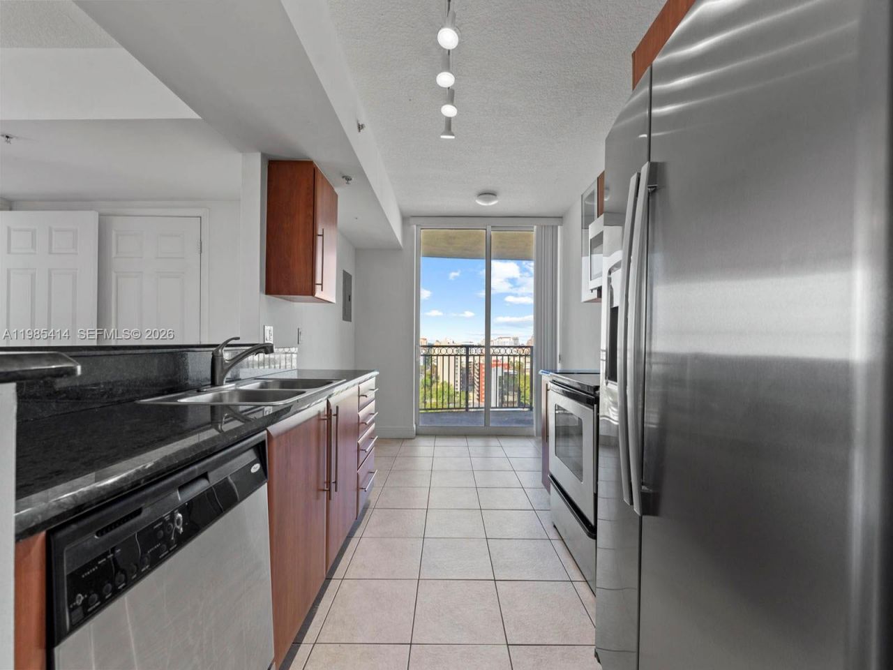 3232 SW 22nd Ter , Unit 1609, Miami, FL 33145 Photo