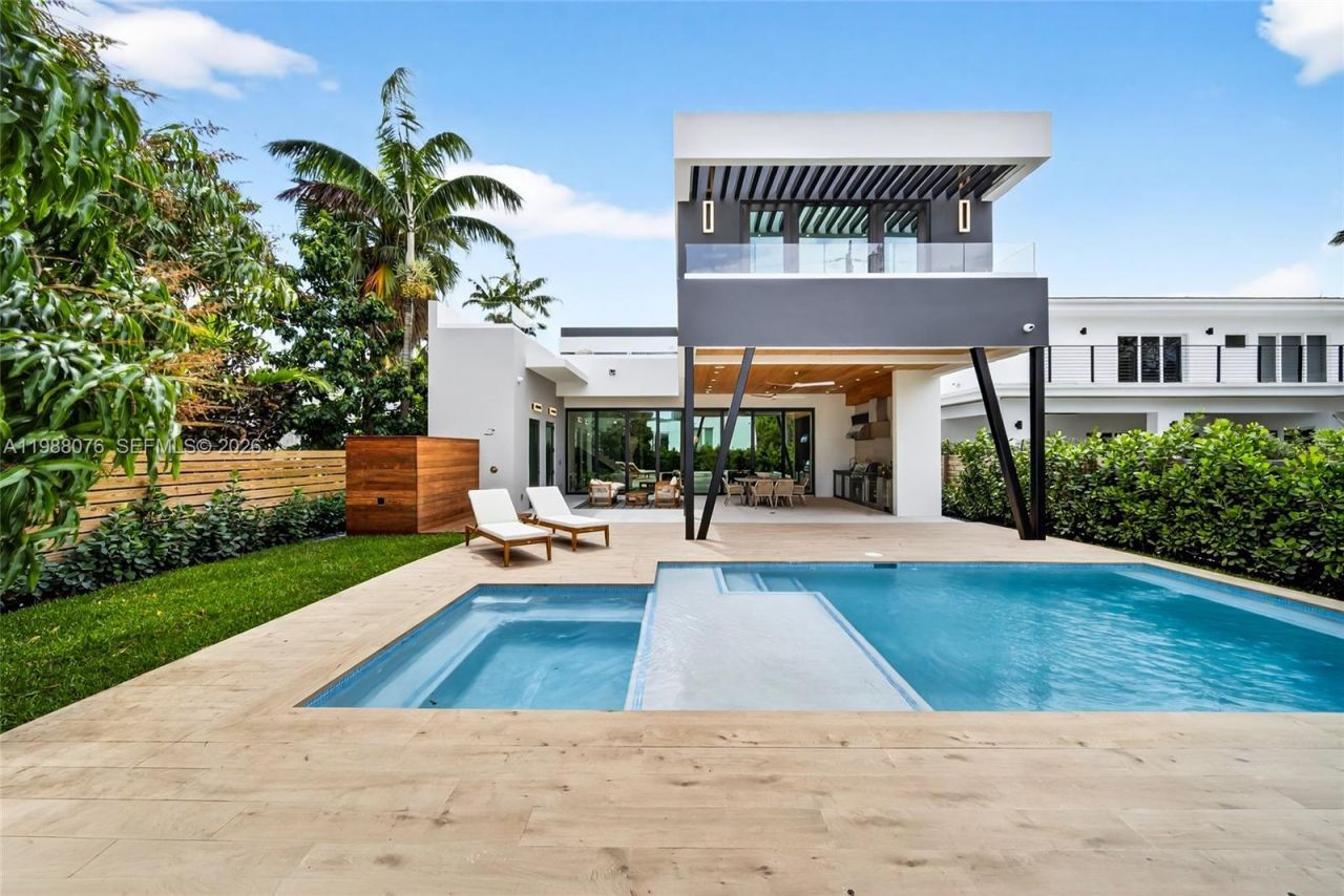 609 SW 24th Rd , Miami, FL 33129 Photo