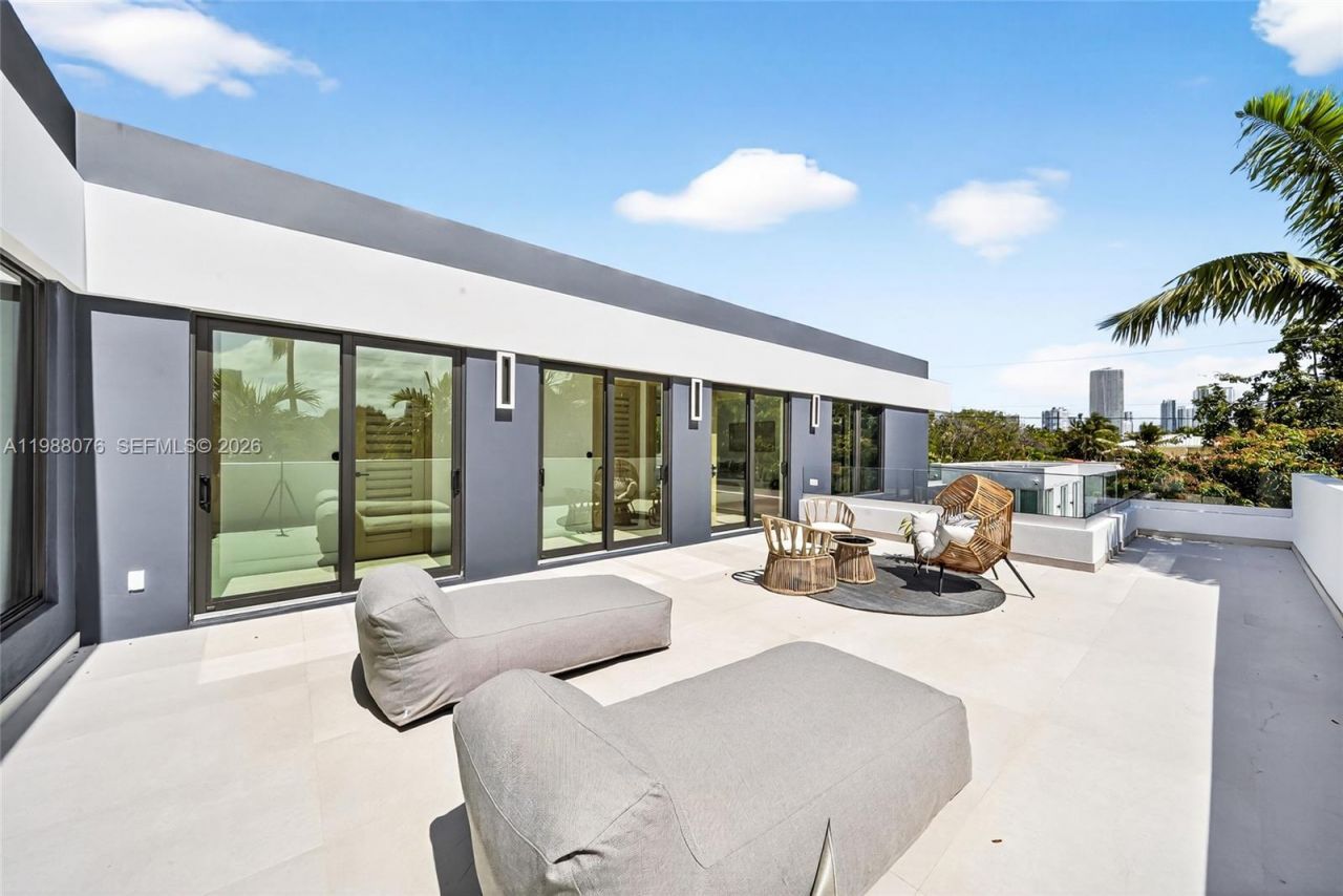 609 SW 24th Rd , Miami, FL 33129 Photo