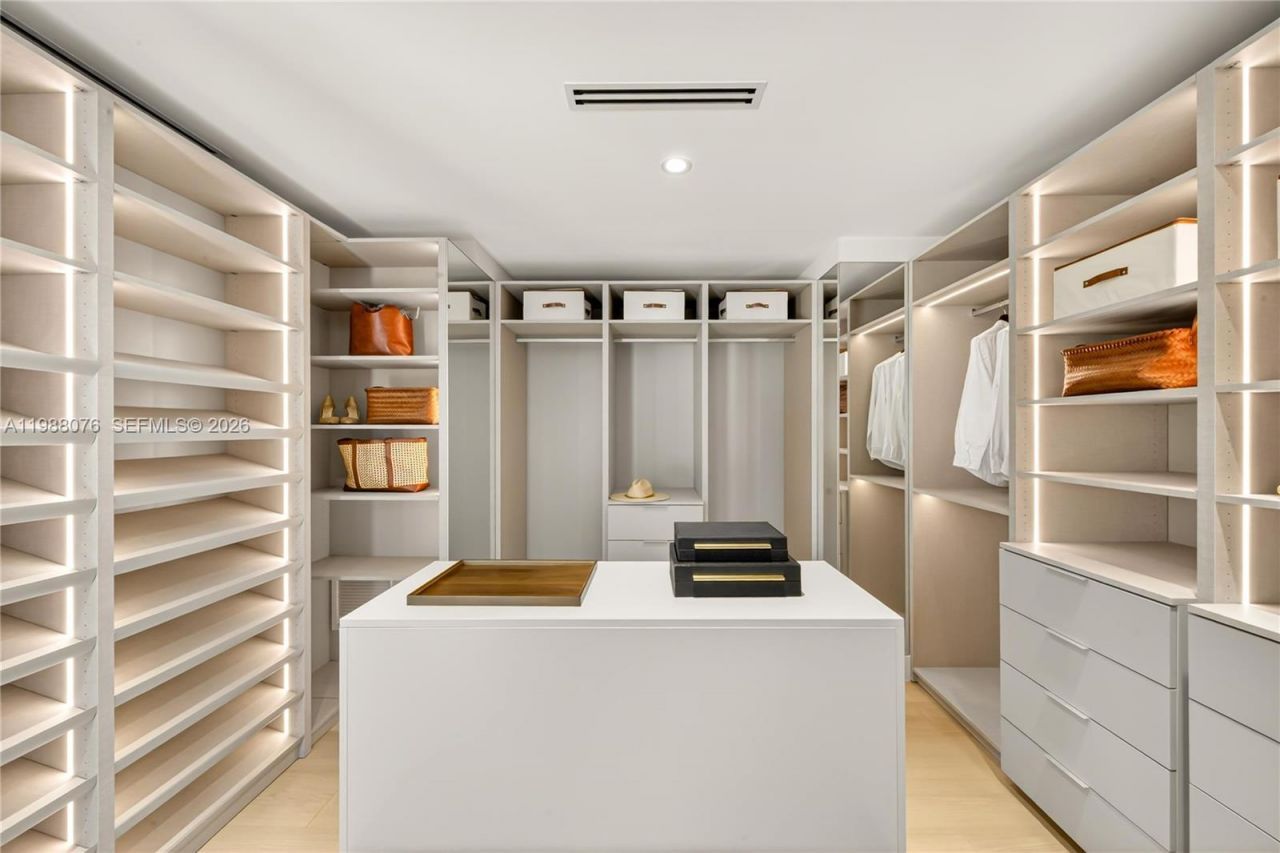 609 SW 24th Rd , Miami, FL 33129 Photo