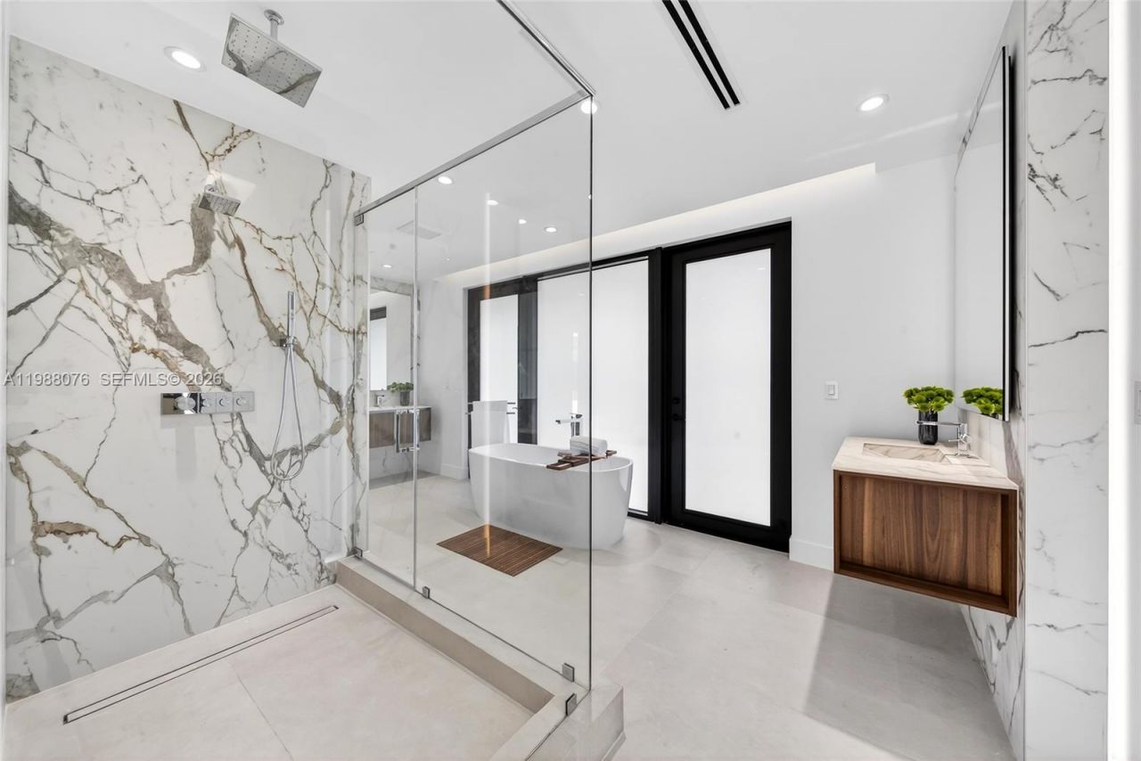 609 SW 24th Rd , Miami, FL 33129 Photo