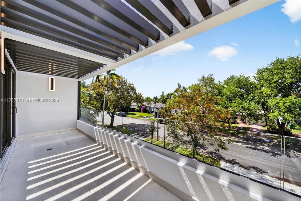 609 SW 24th Rd , Miami, FL 33129 Photo