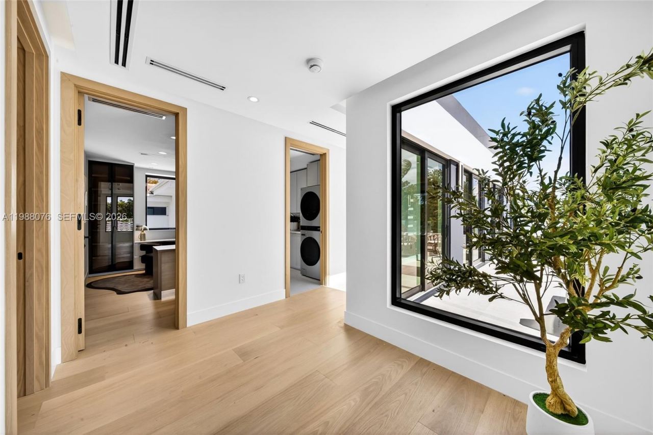 609 SW 24th Rd , Miami, FL 33129 Photo