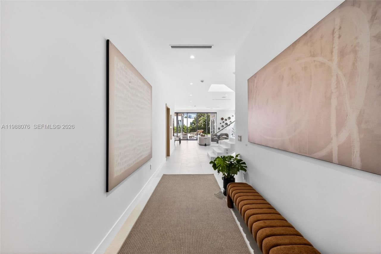 609 SW 24th Rd , Miami, FL 33129 Photo