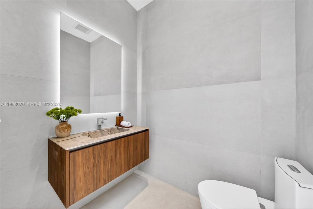 609 SW 24th Rd , Miami, FL 33129 Photo