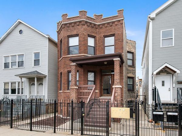 1716 N Campbell Avenue , Chicago, IL 60647