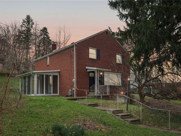 1000 Woodland Rd, Blawnox, PA 15238