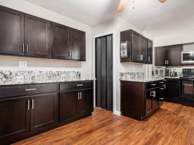 4530 N Bank Road, Buckeye Lake, OH 43008 Photo 8